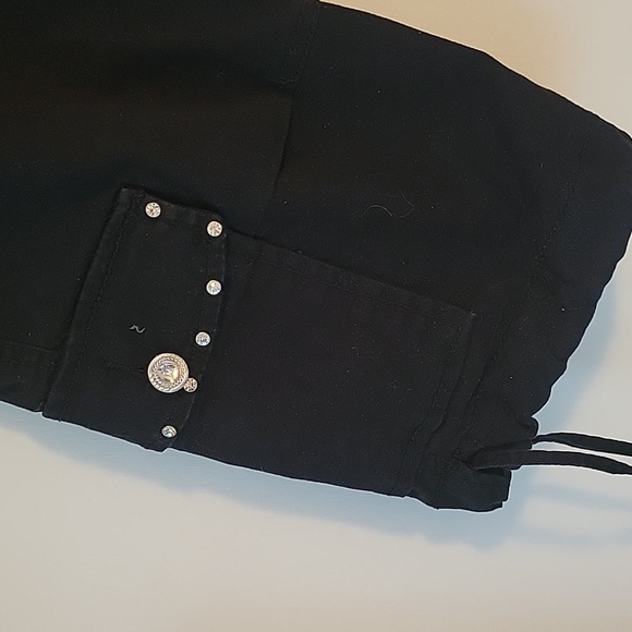 Embellished Ethyl capris - Picture 7 of 14